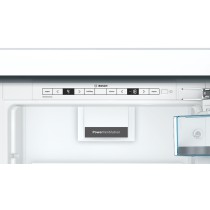 Bosch Serie 6 KIN86AFF0 frigorífico e congelador Embutido 254 l F