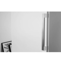 Arca Vertical WHIRLPOOL UW8F2YWBIF2 (Independente - 263L - Branco)