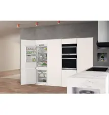 Frigorífico Combinado WHIRLPOOL WHC18T571 (Encastre - 250L - Branco)