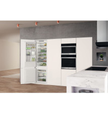 Frigorífico Combinado WHIRLPOOL WHC20T321 (Encastre - 280L - Branco)
