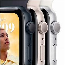 Apple Watch SE (2023) GPS 40mm Alumínio Meia-Noite c/ Loop Desportiva Meia-Noite - MRE03QL/A