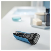 Braun Series 3 3010 Wet & Dry Máquina de barbear com lâminas que se adaptam ao contorno do rosto Aparador Preto, Azul