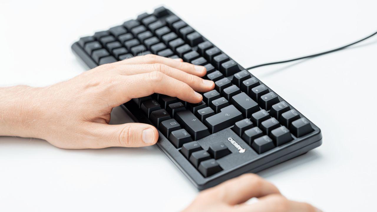 Teclado CHERRY G80-3833LWBDE-2 (Alemão - Cherry MX Silent Red - USB - Preto) — miniatura 2