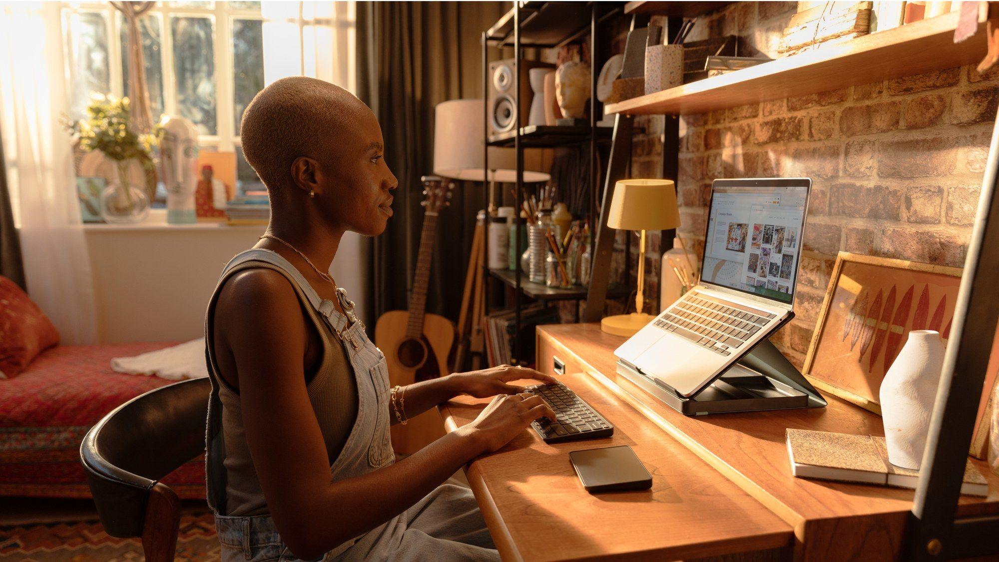 Teclado LOGITECH Casa Pop-Up Desk (Inglês - Teclas tesoura - Mini - Cinzento) — miniatura 10