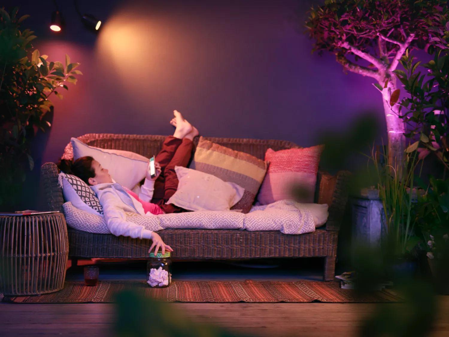 Foco de Jardim Inteligente de Extensão PHILIPS Hue Lily (Alumínio - Preto), miniatura 6