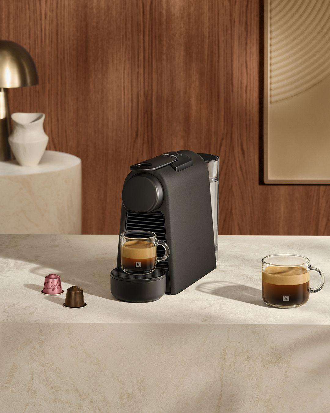 Máquina de Café de Cápsulas DE'LONGHI Essenza Mini EN85.BKMT (Cápsula de café - 1310 W - 19 bar - Preto Mate), miniatura 3