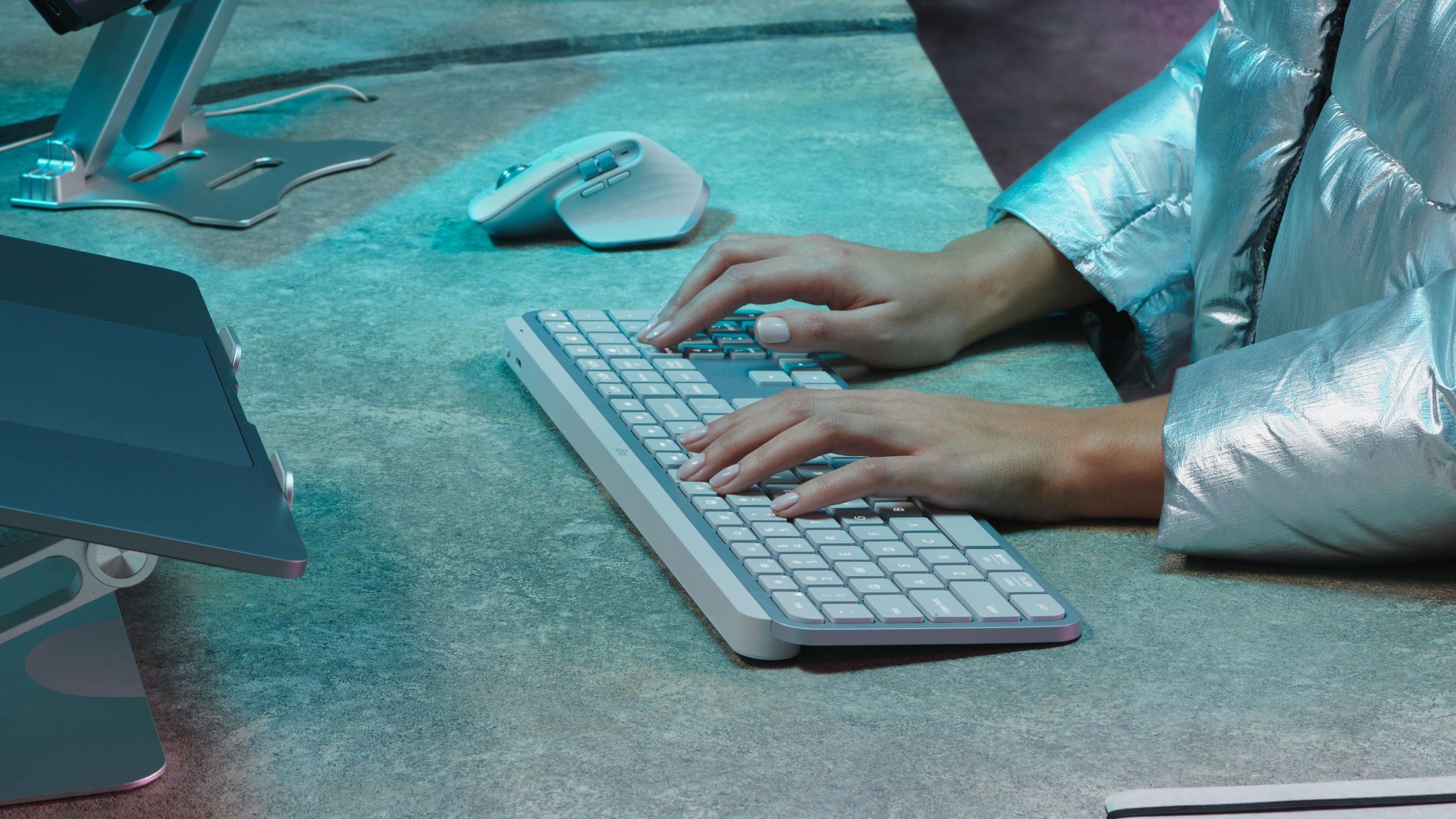 Teclado LOGITECH MX Keys S (Português - Teclas tesoura - Tamanho completo - Cinzento) — miniatura 8