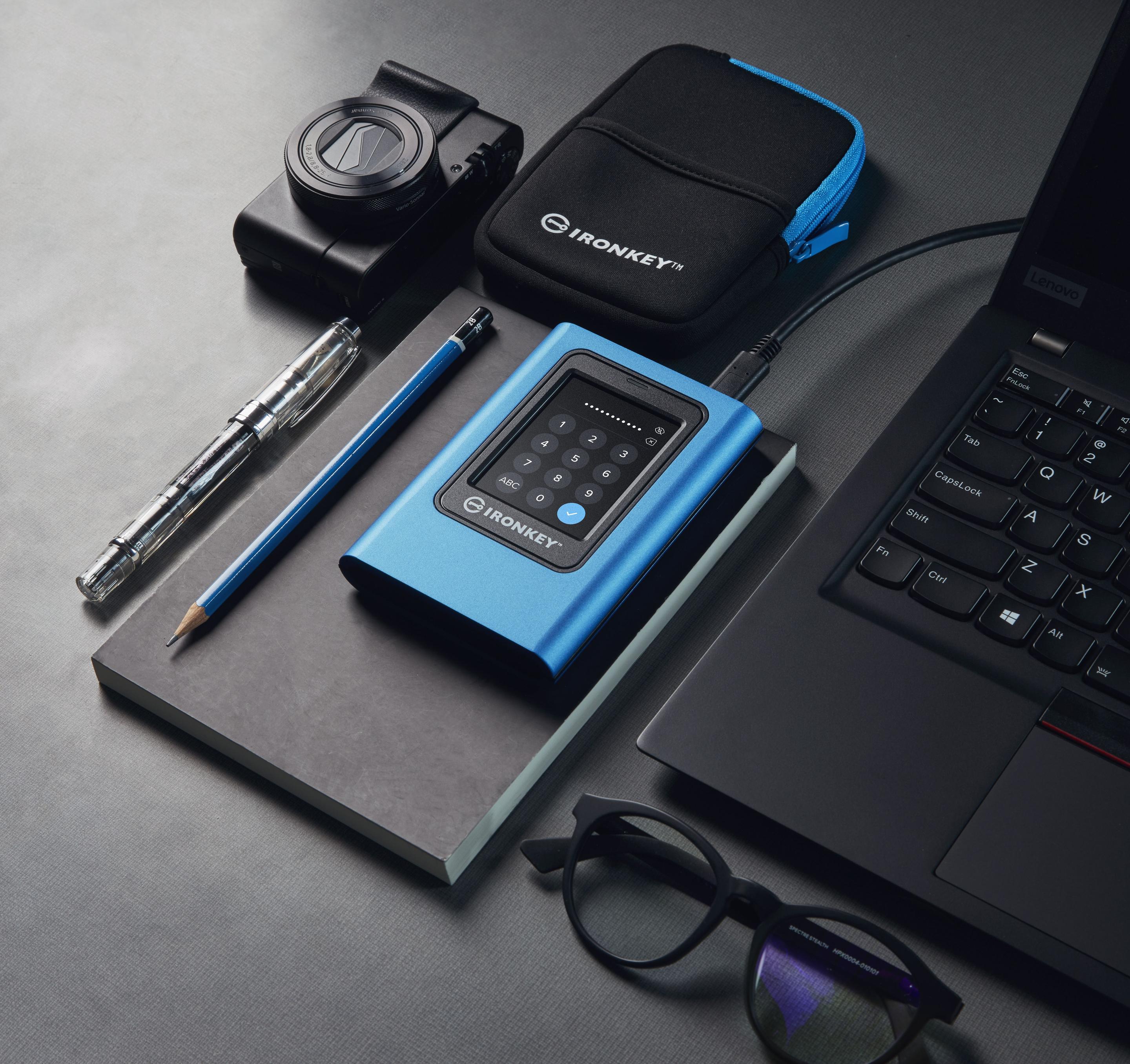 SSD KINGSTON IronKey Vault Privacy 80 IKVP80ES/960G (960 GB - 2,5 polegadas - USB 3.2 Gen 1 - Azul) — miniatura 11