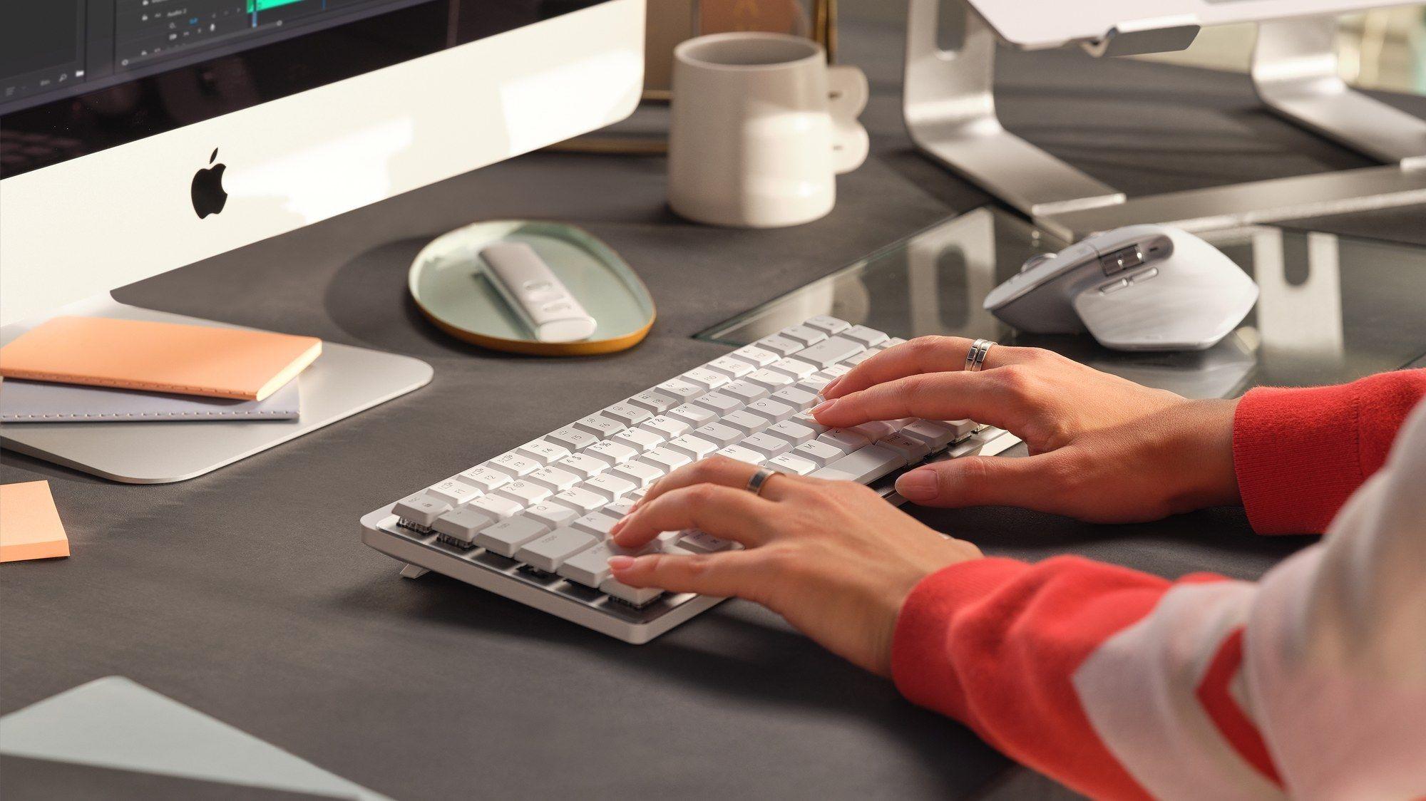 Teclado LOGITECH MX Mechanical Mini for Mac (Suíço - Logitech Tactile - RF Wireless + Bluetooth - Cinzento-claro) — miniatura 5