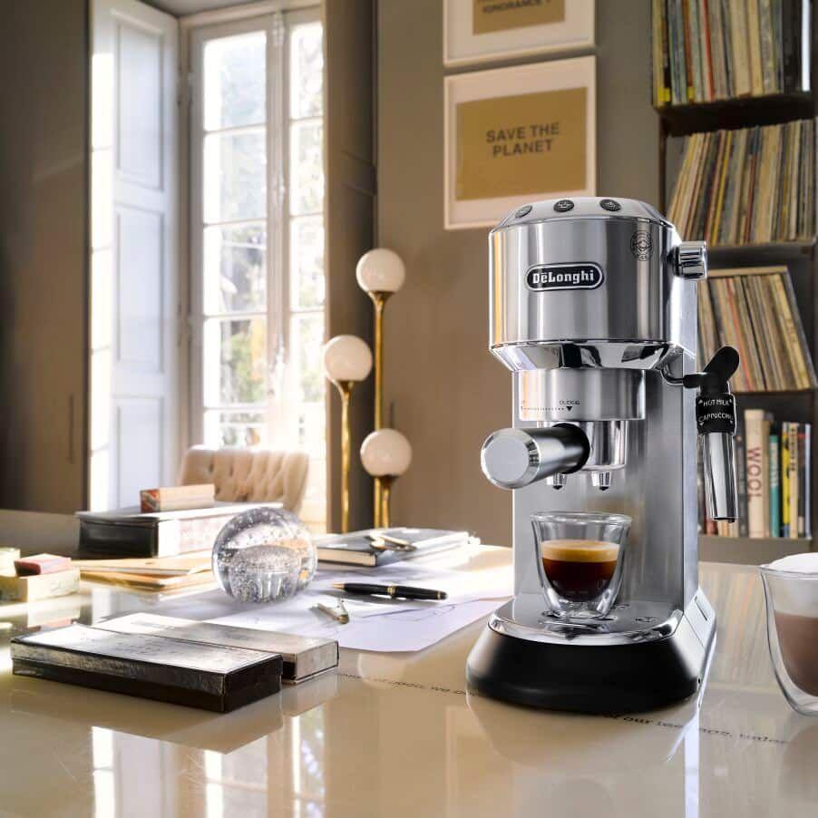 Máquina de Café Expresso DELONGHI Dedica EC685.M (Doses individuais, Café moído - 1300 W - 15 bar - Prateado), miniatura 6