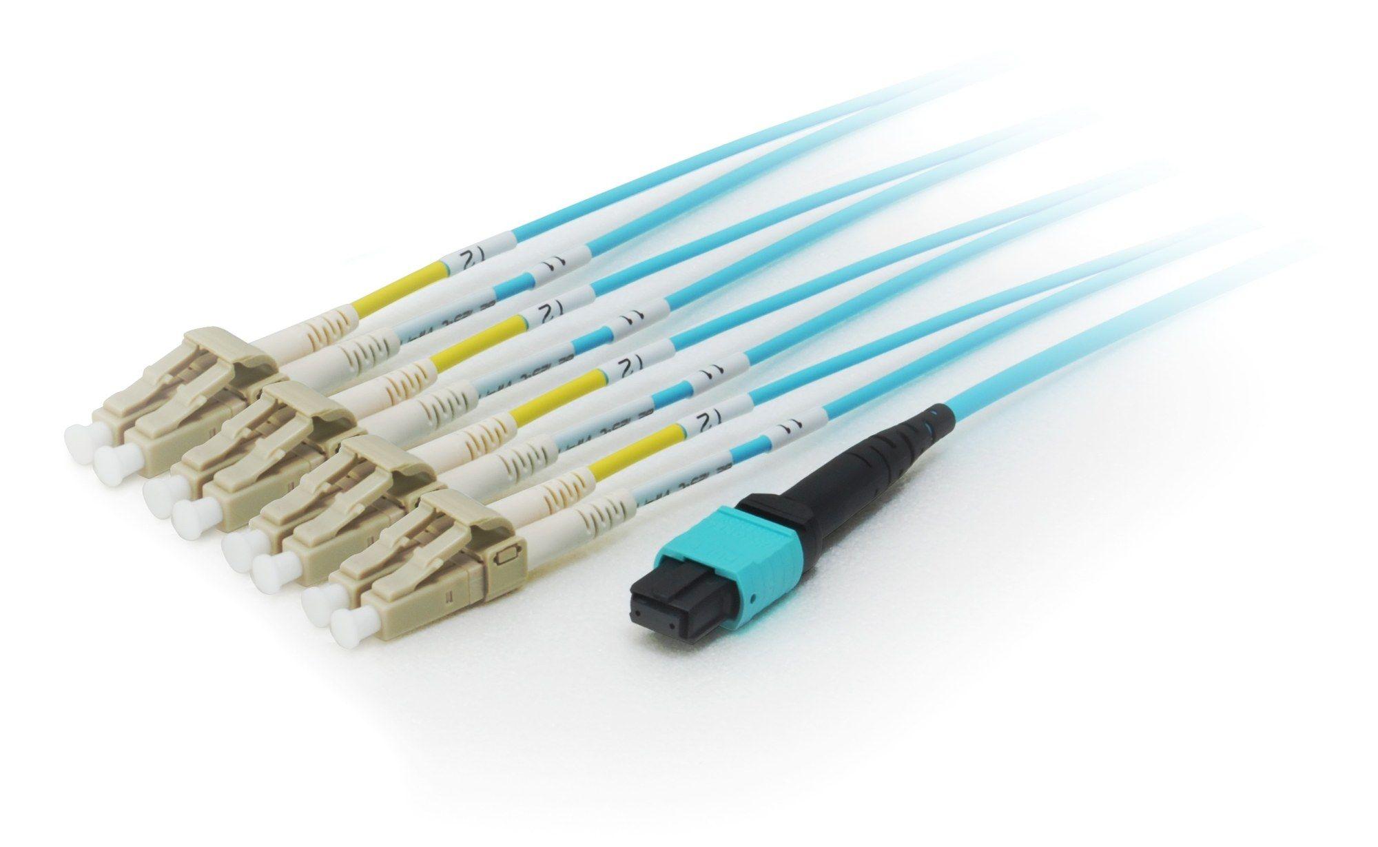 Cabo de Fibra Ótica EQUIP 25556407 (MTP para 4x LC - OM4 - 7 m - Ciano)
