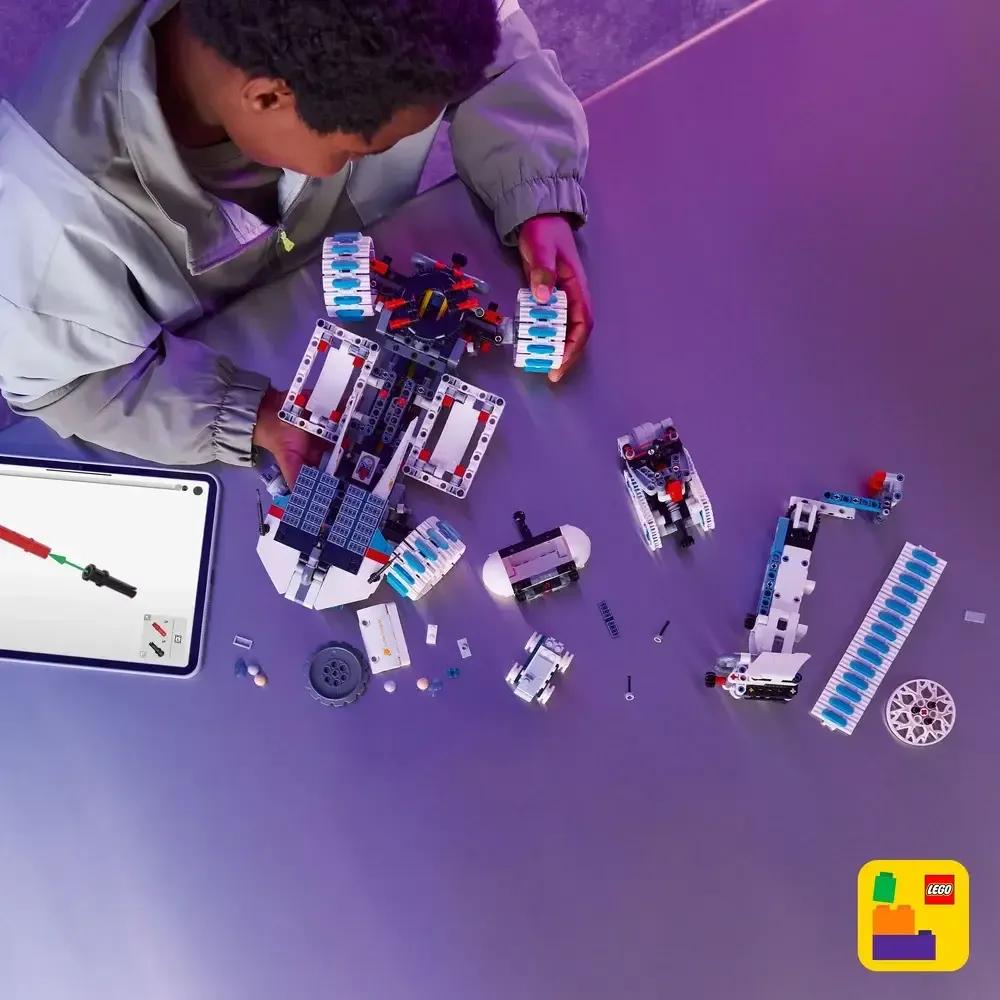 LEGO 42211 Technic Veículo Espacial: Rover Lunar Lunar Outpost™ (10+ anos - 1082 peças) — miniatura 5