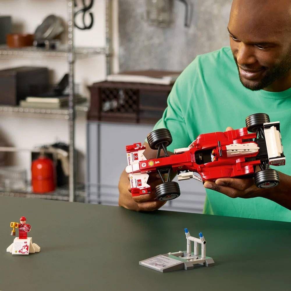 LEGO 11375 Icons Ferrari F2004 e Michael Schumacher (18+ anos - 735 peças), miniatura 4