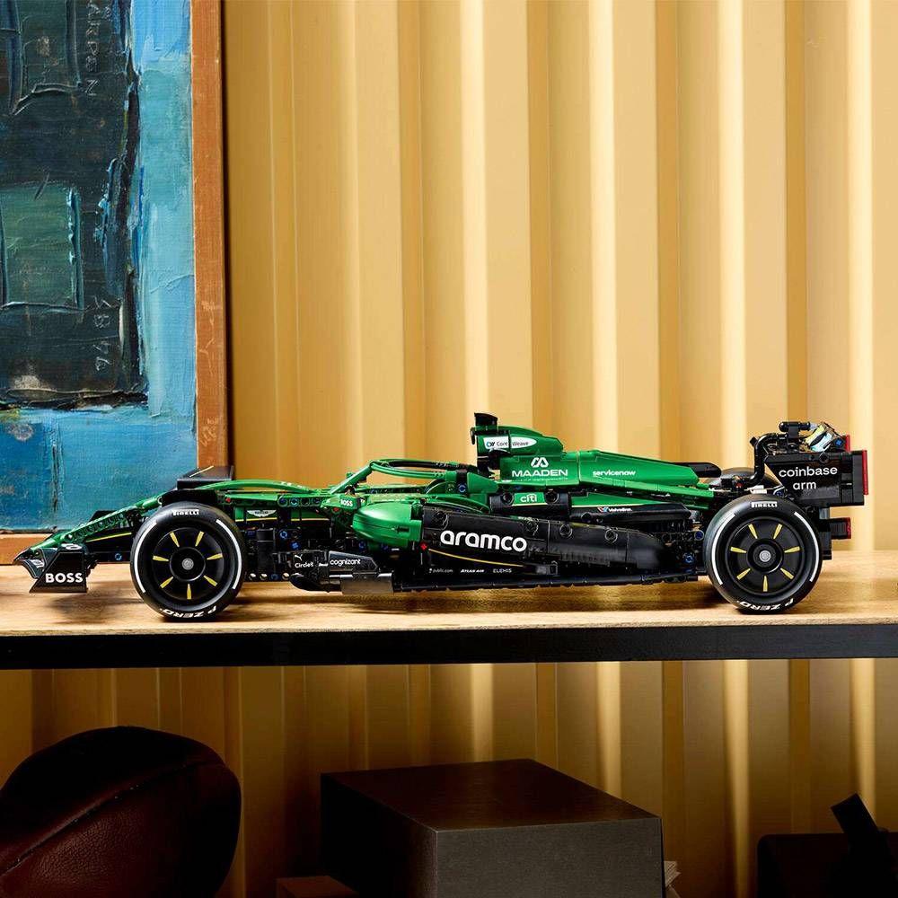 LEGO 42240 Technic Carro de F1® Aston Martin Aramco AMR25 (18+ anos - 1547 peças), miniatura 5