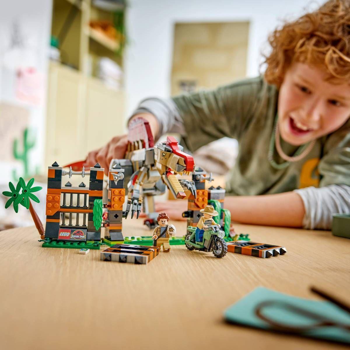 LEGO 77982 Jurassic World Fuga do Espinossauro (9+ anos - 820 peças), miniatura 7