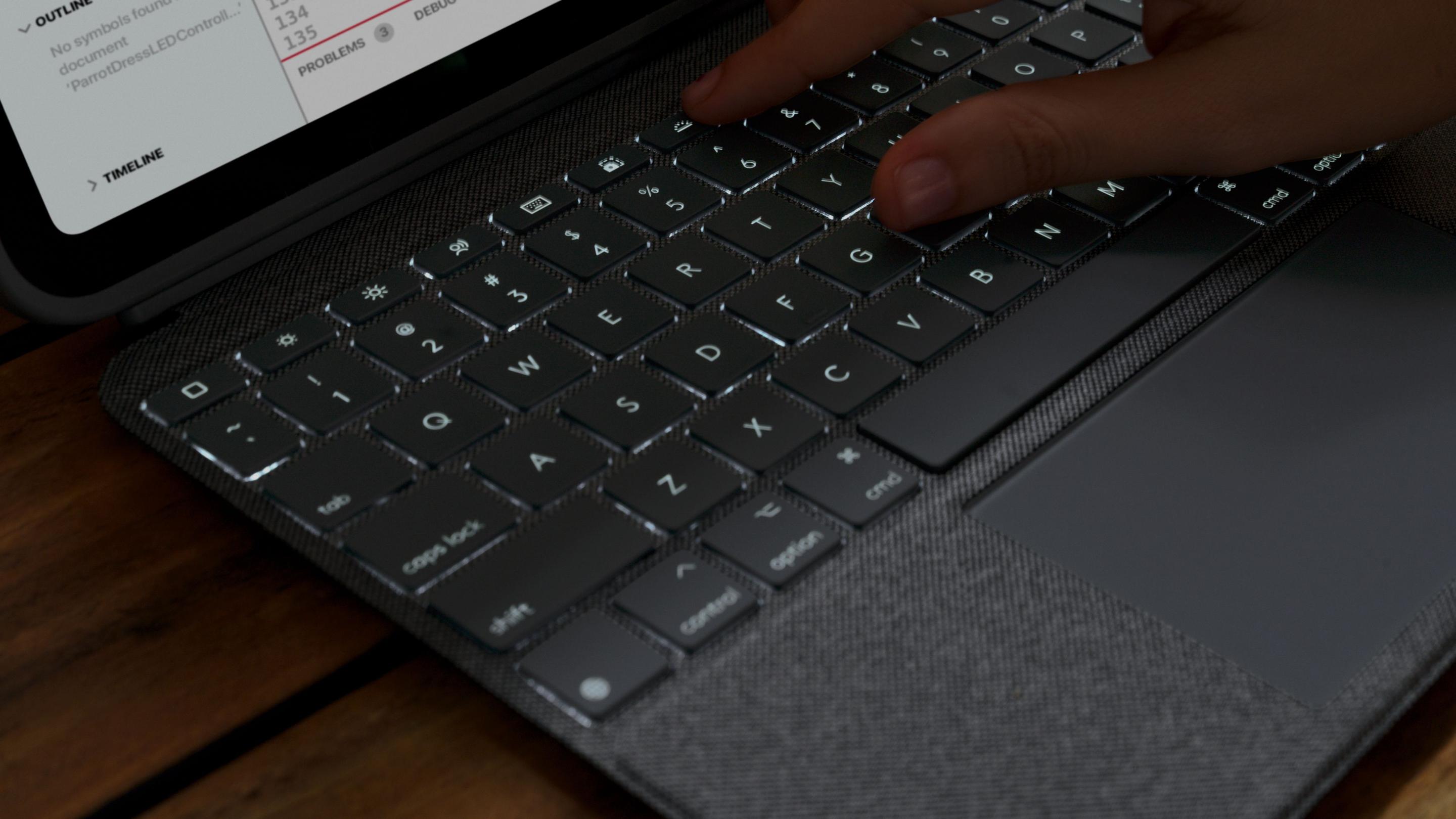 Teclado LOGITECH Combo Touch para iPad 10.ª Geração (Espanhol - Smart Connector - Acoplamento - Cinzento Oxford) — miniatura 9