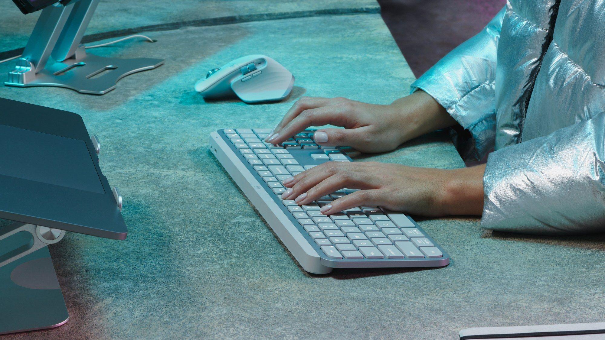 Teclado LOGITECH MX Keys S (Espanhol - Teclas tesoura - Tamanho completo - Cinzento) — miniatura 8