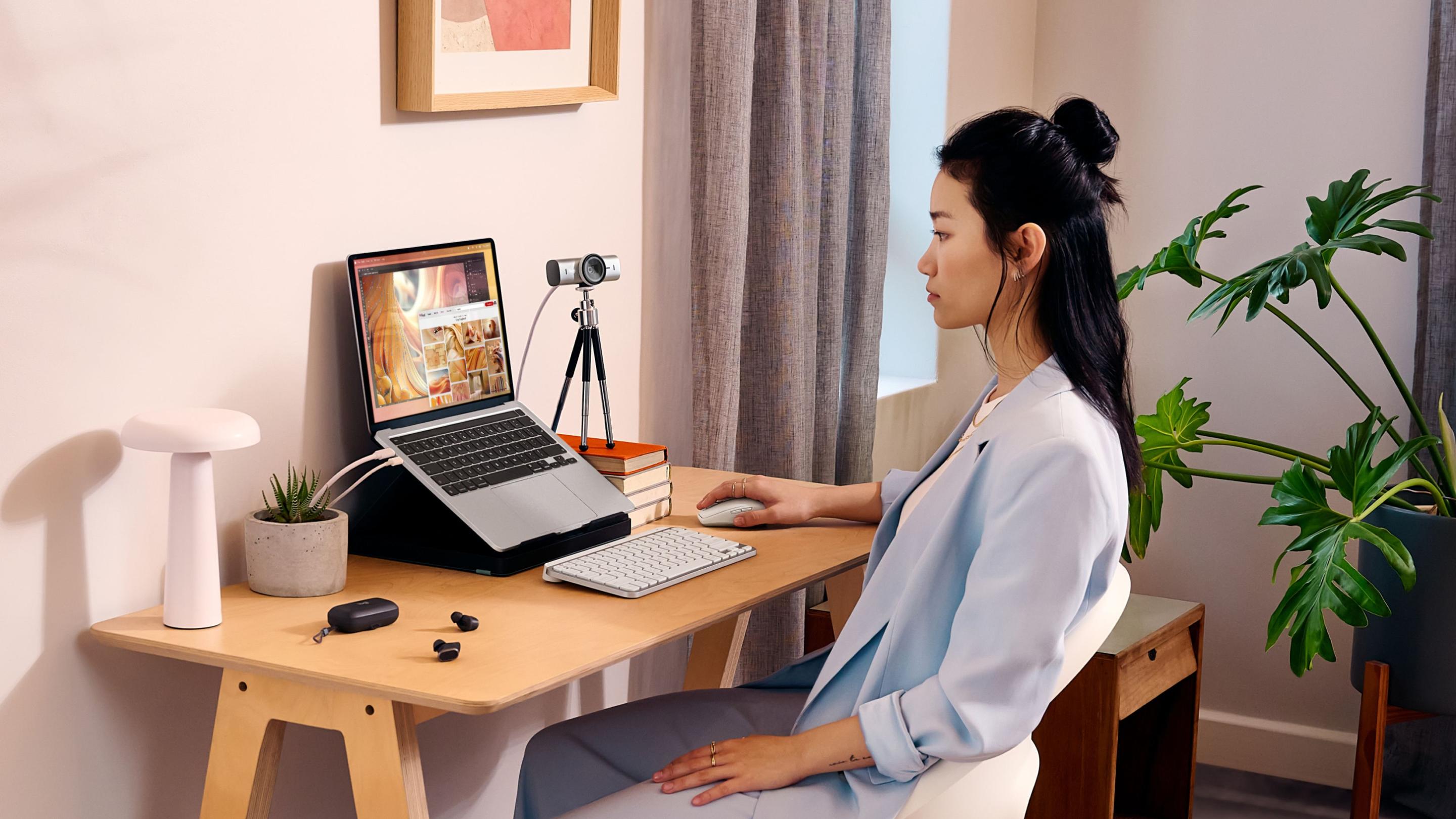 Câmara Web LOGITECH MX Brio (4K Ultra HD - 30 fps - 3840 x 2160 pixels - Cinzento) — miniatura 8