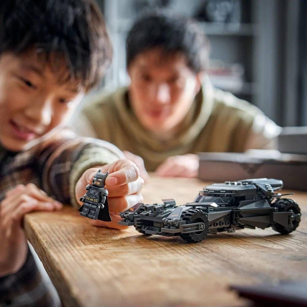LEGO 76331 DC Comics Super Heroes Batmobile™ de Batman v Superman™ (9+ anos - 220 peças) — miniatura 5