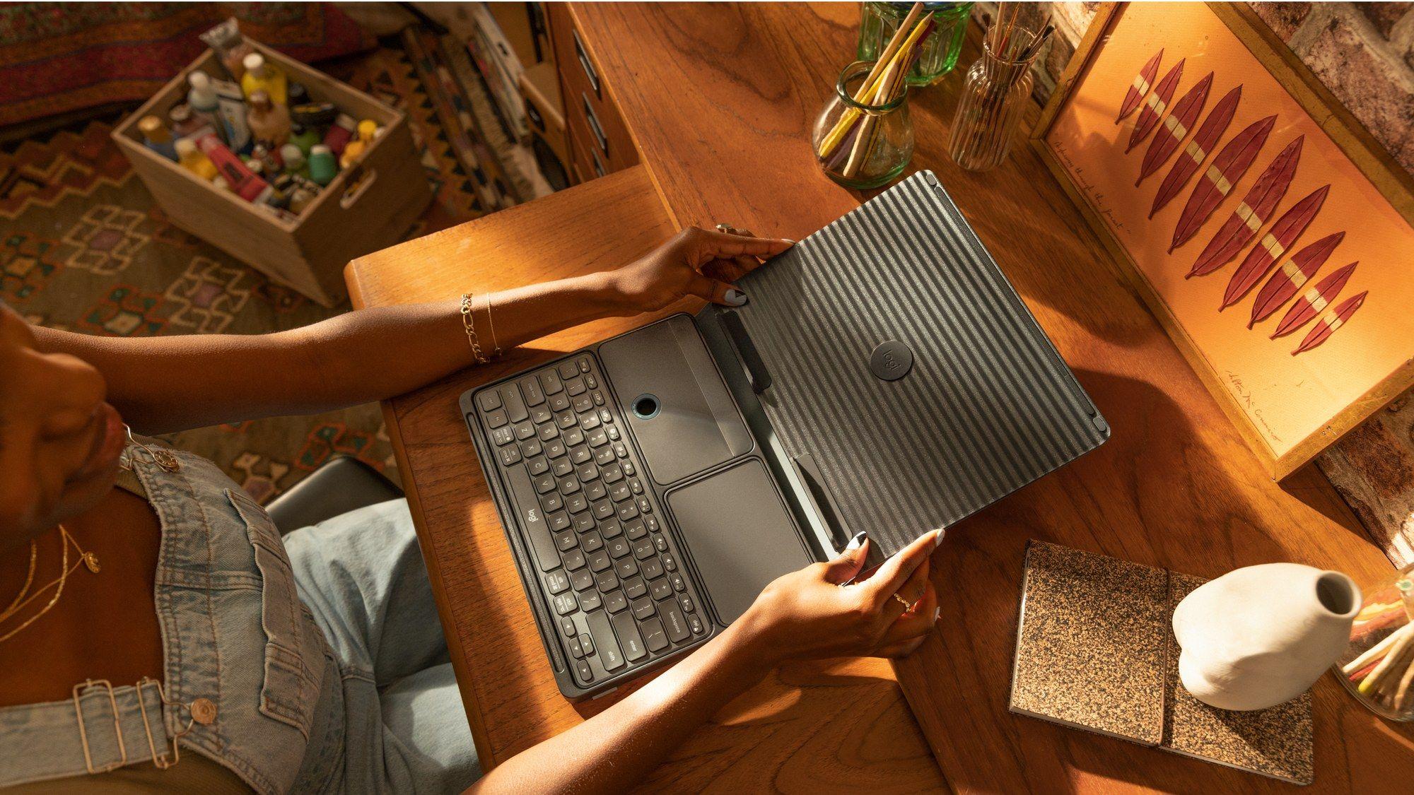 Teclado LOGITECH Casa Pop-Up Desk (Inglês - Teclas tesoura - Mini - Cinzento) — miniatura 9