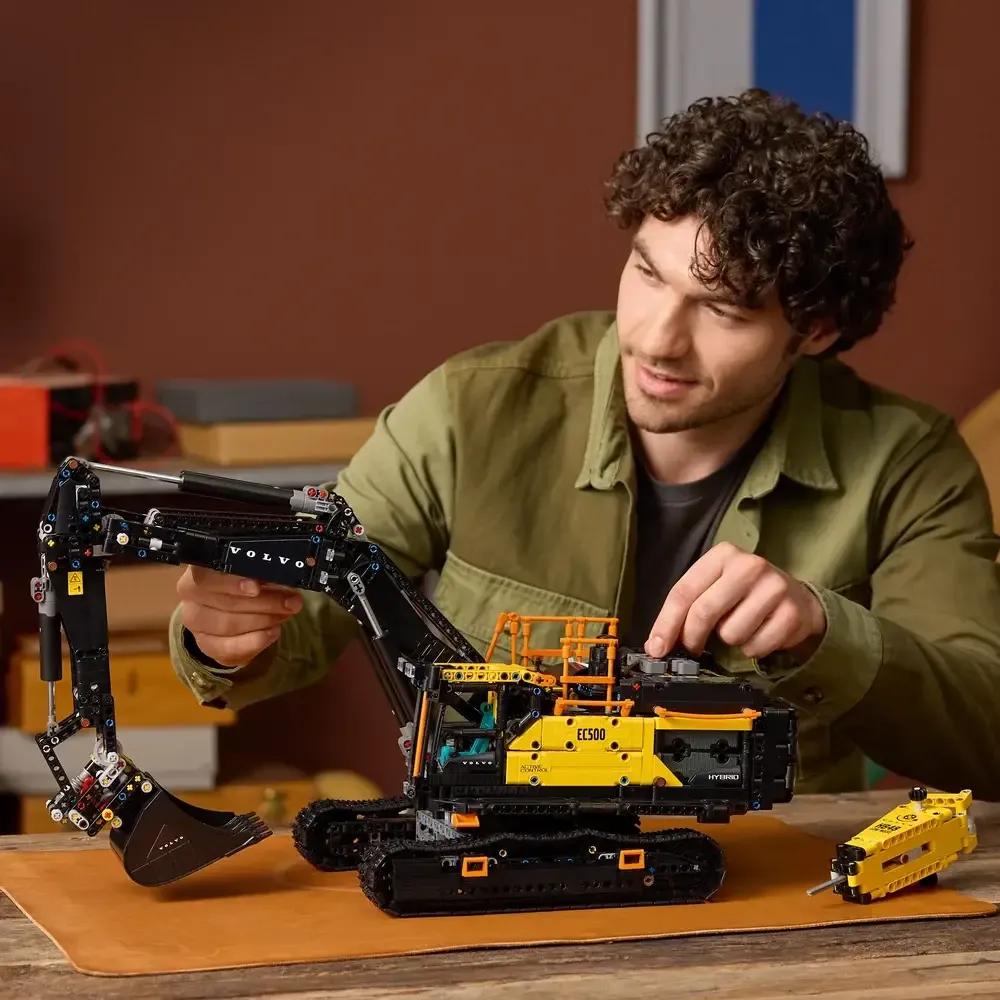 LEGO 42215 Technic Escavadora Volvo EC500 Hybrid (18+ anos - 2359 peças) — miniatura 6