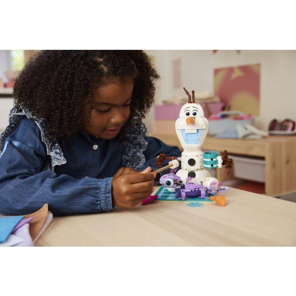LEGO 43287 Disney Piquenique Divertido com o Olaf e Bruni (7+ anos - 478 peças), miniatura 4