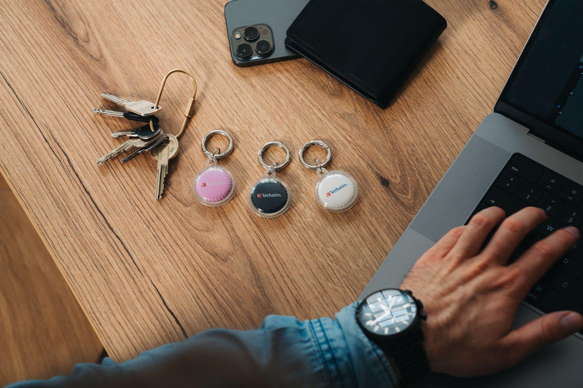 Localizador Bluetooth VERBATIM My Finder Coin 32135 (Preto, Rosa e Branco) — miniatura 5