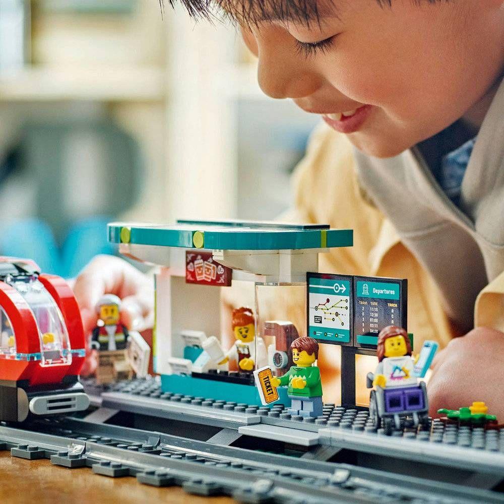 LEGO 60423 City Elétrico e Estação na Baixa (7+ anos - 811 peças), miniatura 7