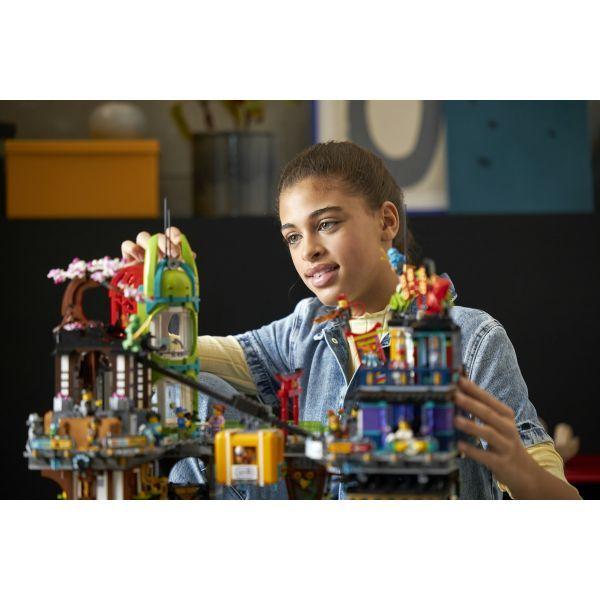 LEGO 71799 Ninjago Mercados da Cidade NINJAGO® (14+ anos - 6163 peças) — miniatura 4