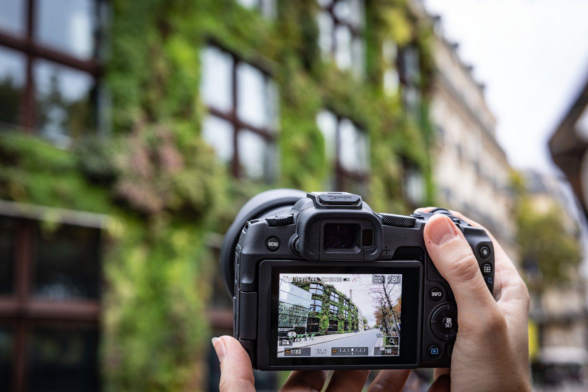Câmara Mirrorless CANON EOS R8 (1620000 dot - Preto) — miniatura 8