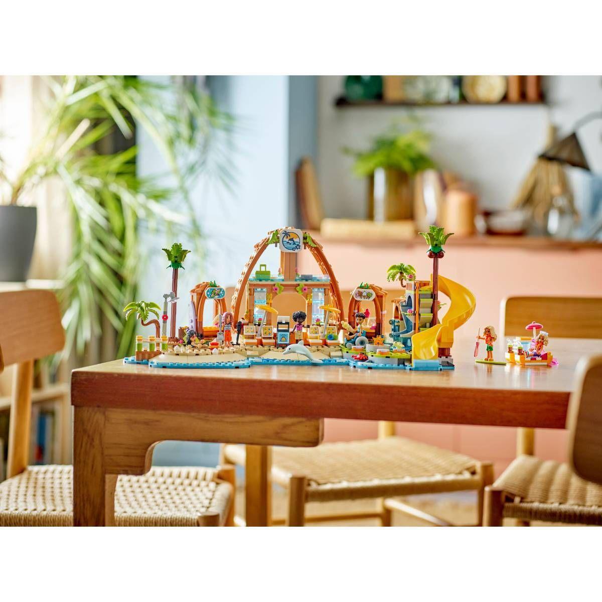LEGO 42673 Friends Resort de praia de férias em família (8+ anos - 1140 peças), miniatura 7