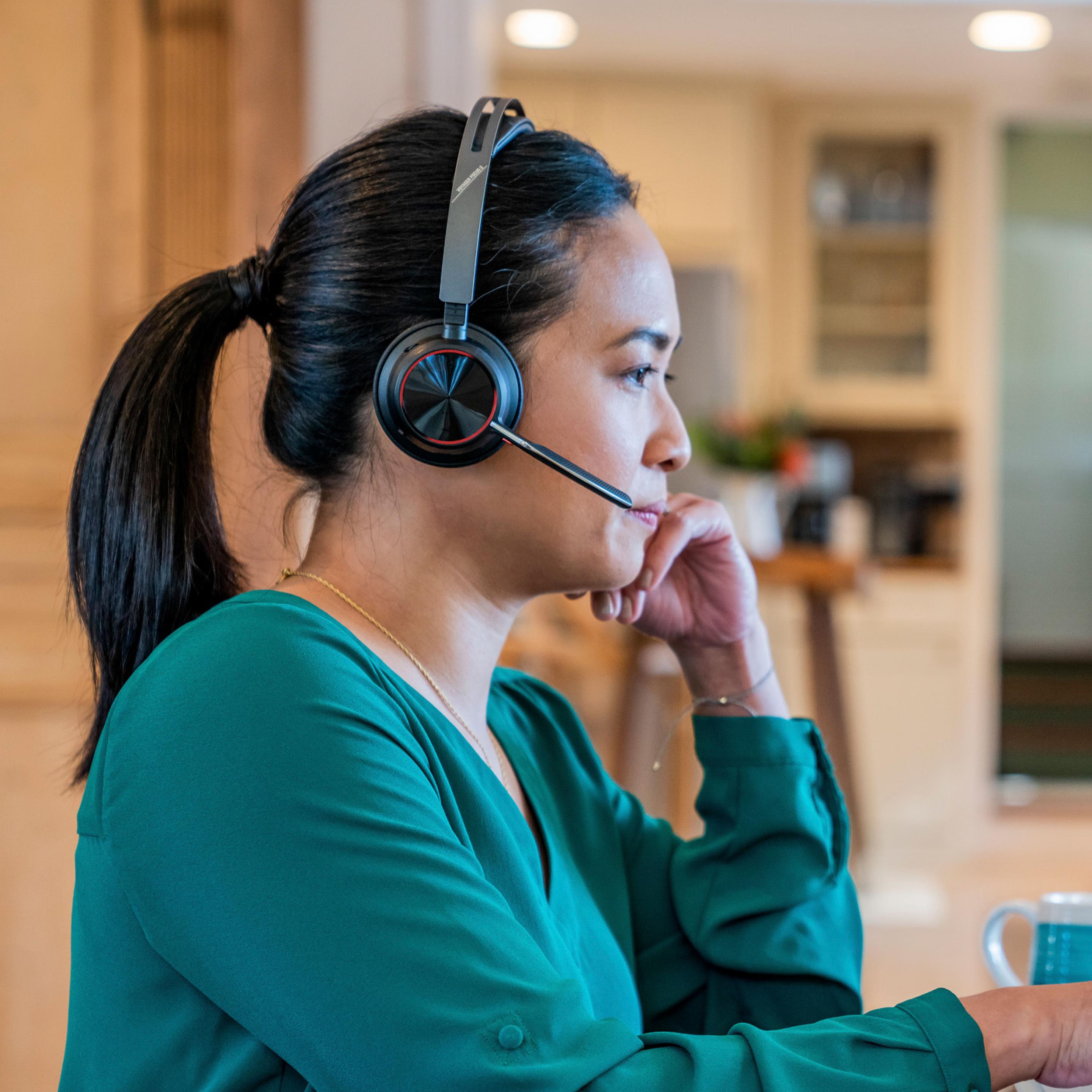 Headset HP POLY Voyager Focus 2 USB-C-C (Binaural - Sem fios - Supra-aural - Preto) — miniatura 4