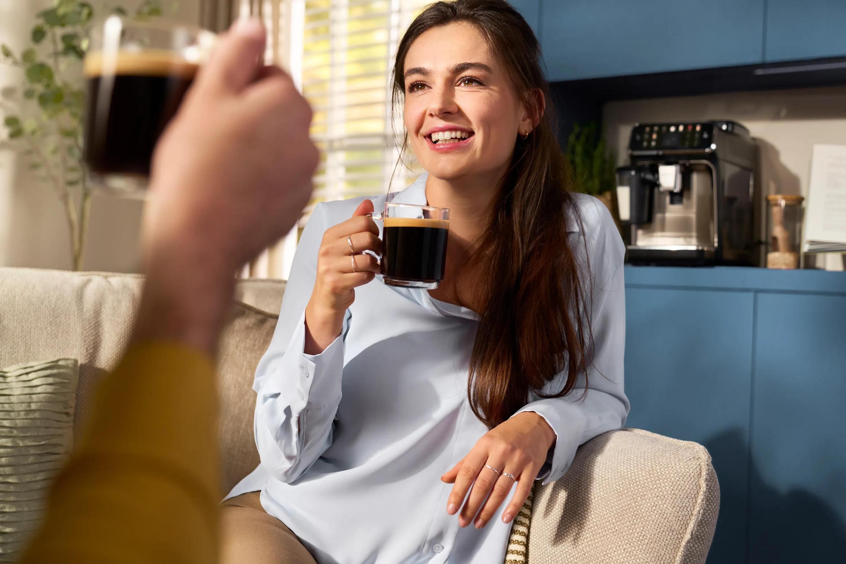 Máquina de Café Expresso Automática PHILIPS Series 1200 EP1220/00 (Grãos de café - 1500 W - 15 bar - Preto) — miniatura 4
