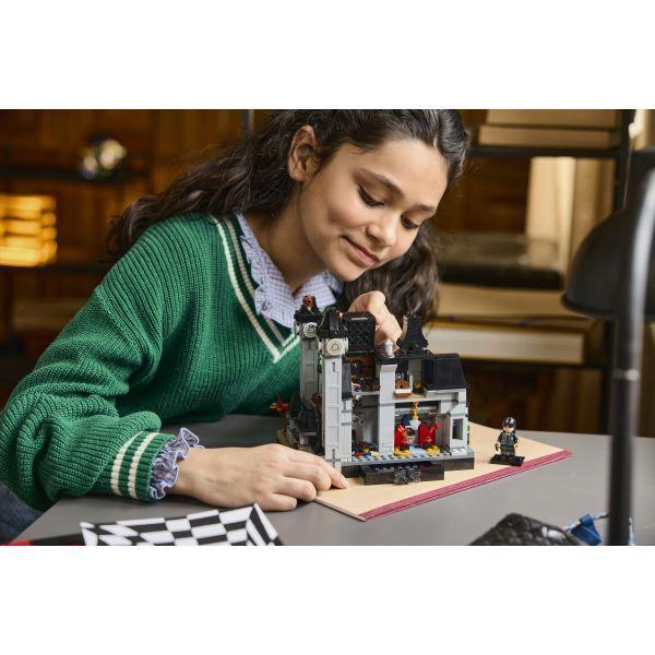 LEGO 76788 Wednesday Nevermore Academy (10+ anos - 890 peças), miniatura 4