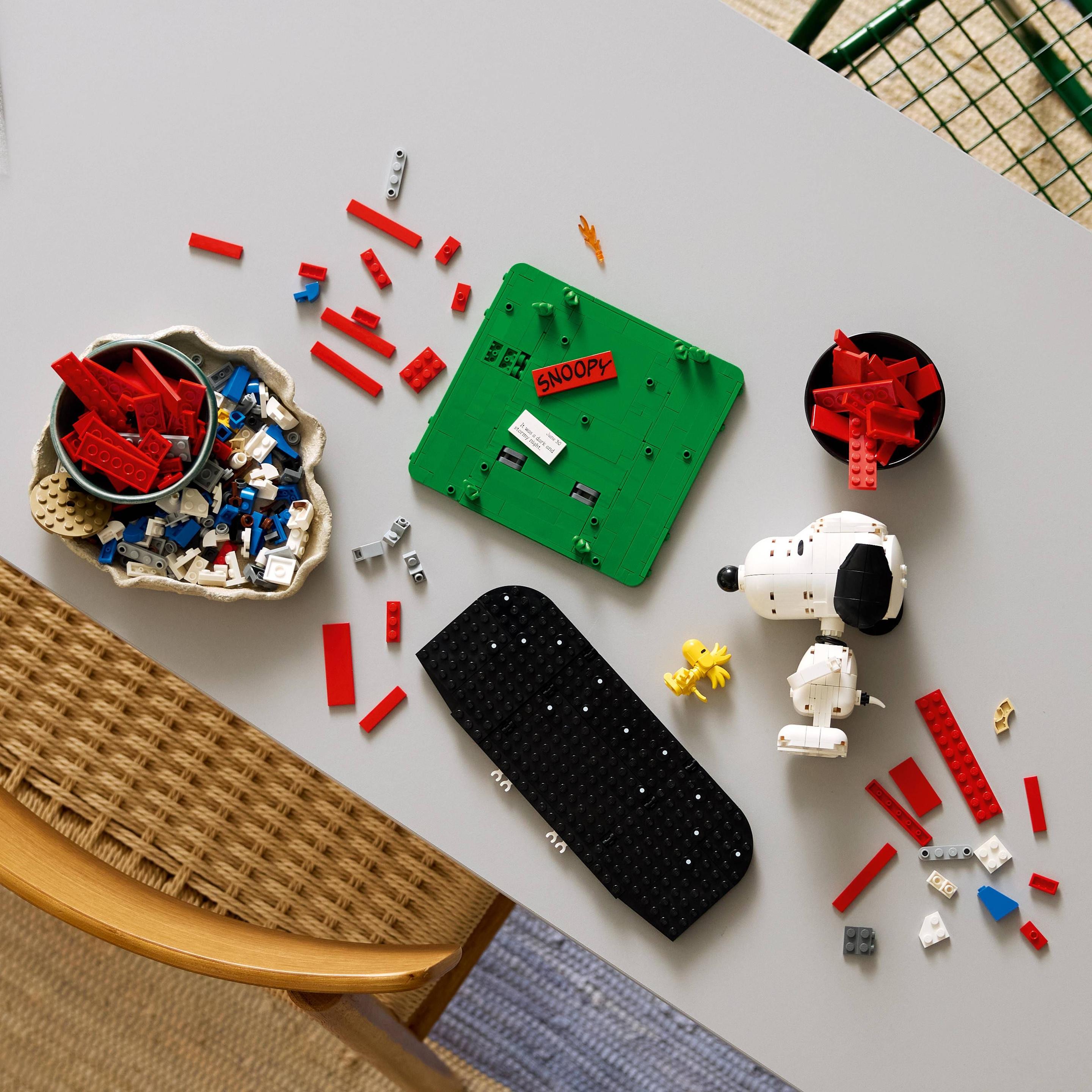 LEGO 21368 Ideas Peanuts: Casota do Snoopy (18+ anos - 964 peças) — miniatura 4