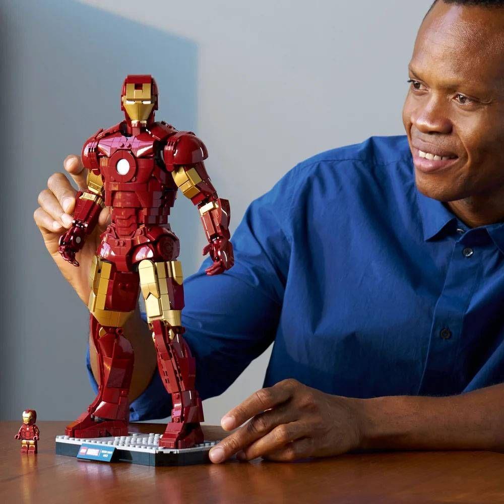LEGO 76344 Marvel Super Heroes Iron Man Mark 3 – Edição de Colecionador (18+ anos - 1297 peças) — miniatura 5