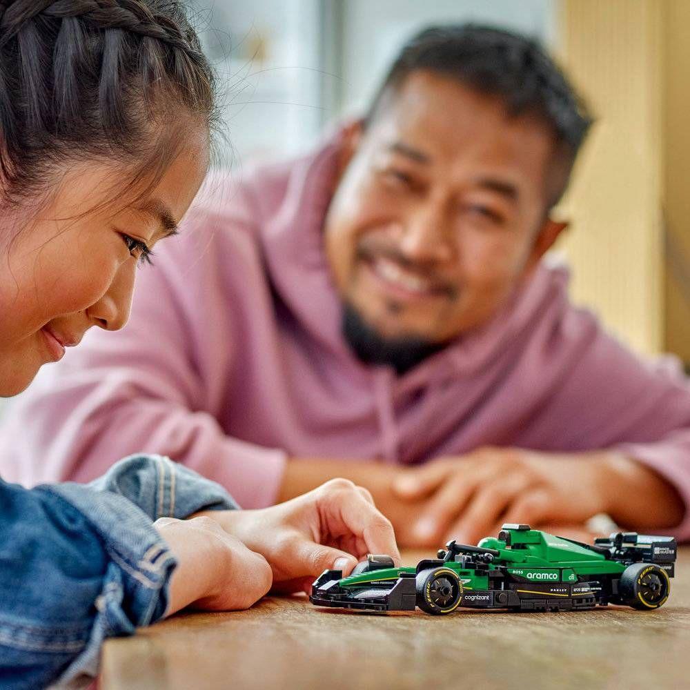 LEGO 77245 Speed Champions Carro de Corrida Aston Martin Aramco F1® AMR24 (10+ anos - 269 peças), miniatura 6