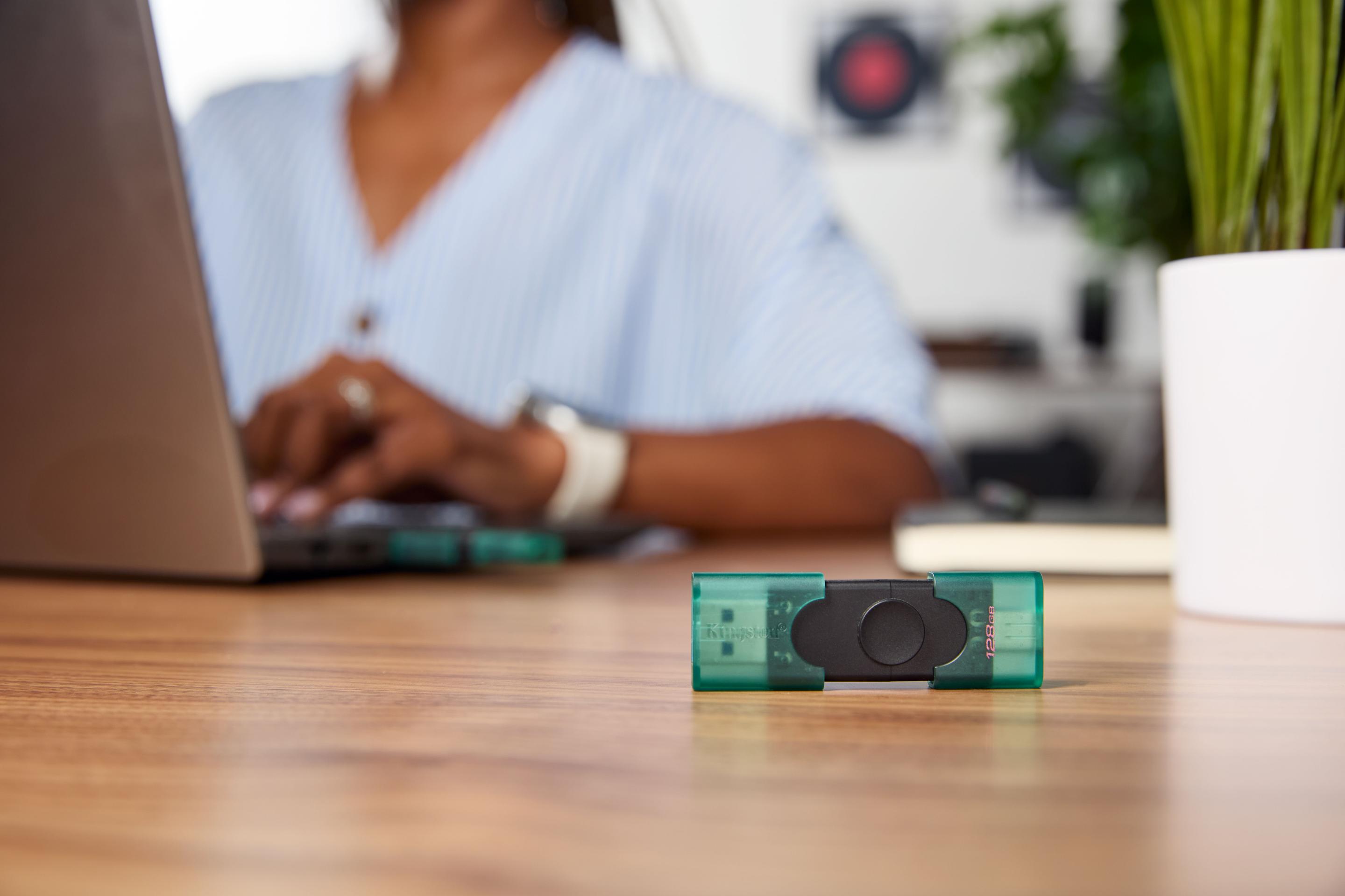 Pen USB KINGSTON DataTraveler Duo G2 (128 GB - Tampa - USB Type-A / USB Type-C - Preto e Verde) — miniatura 10