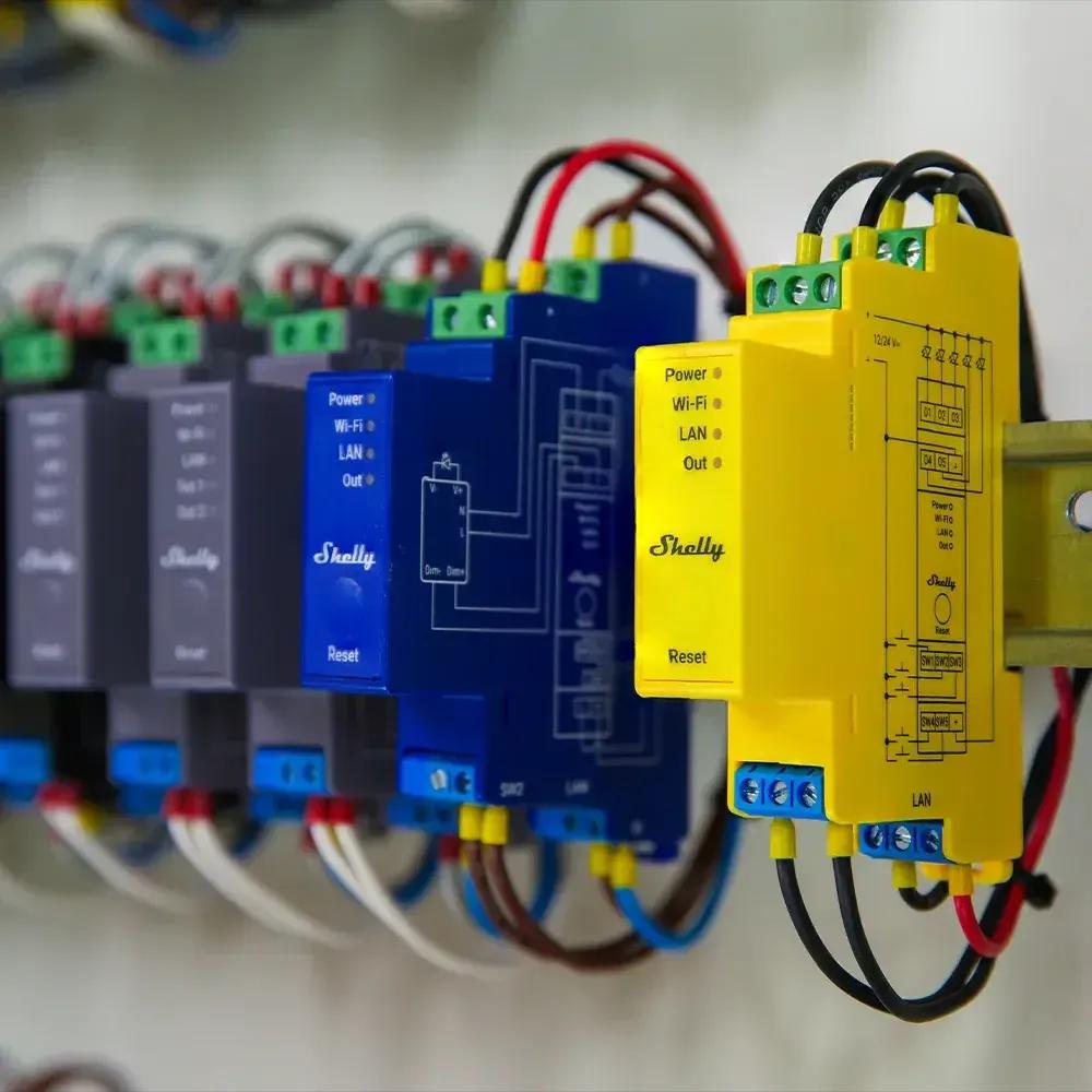 Controlador de Iluminação LED SHELLY Pro RGBWW PM (Plástico - Amarelo) — miniatura 3