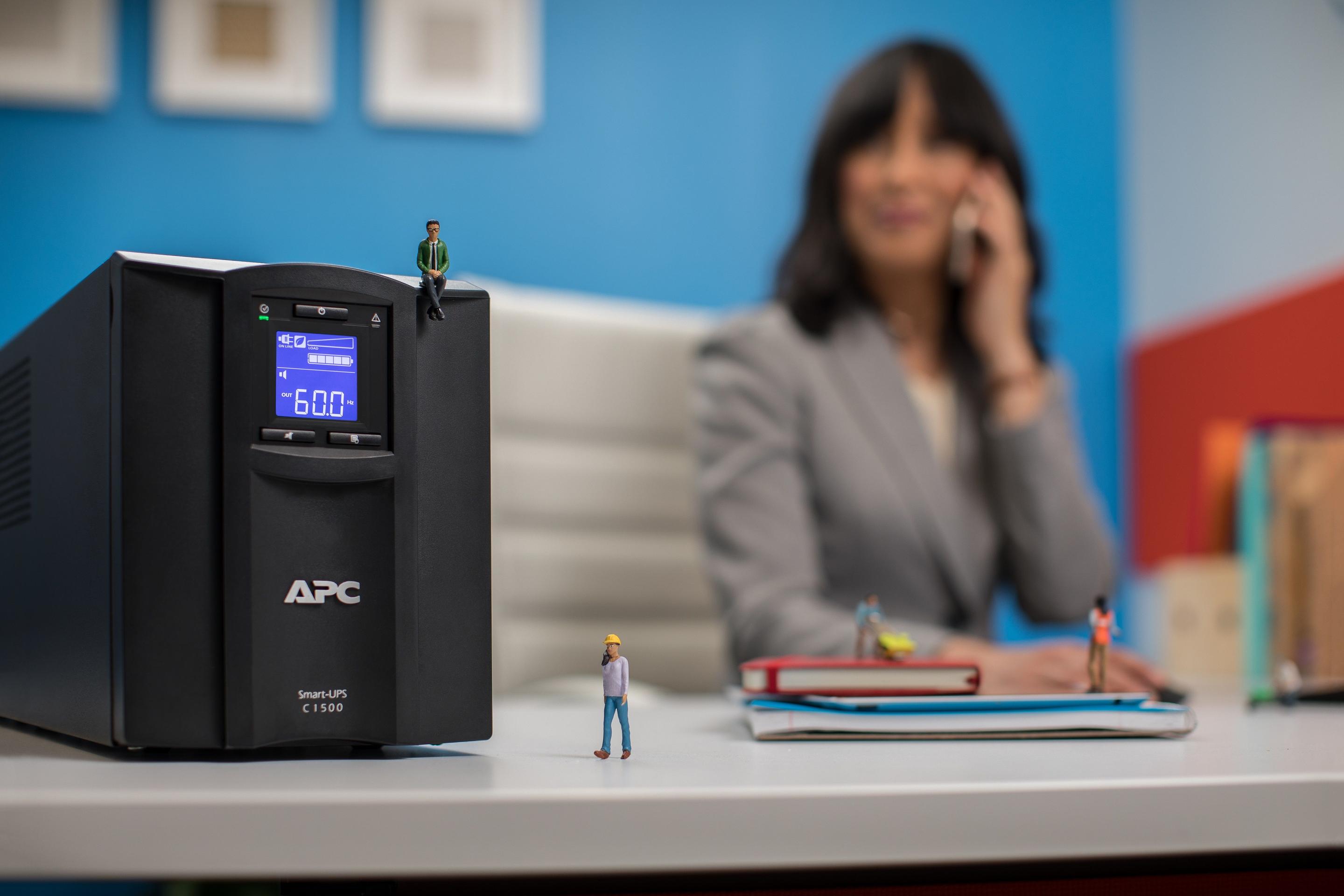 UPS APC Smart-UPS C SMC1500IC (Cabo USB - Acoplador C13 - Preto), miniatura 9
