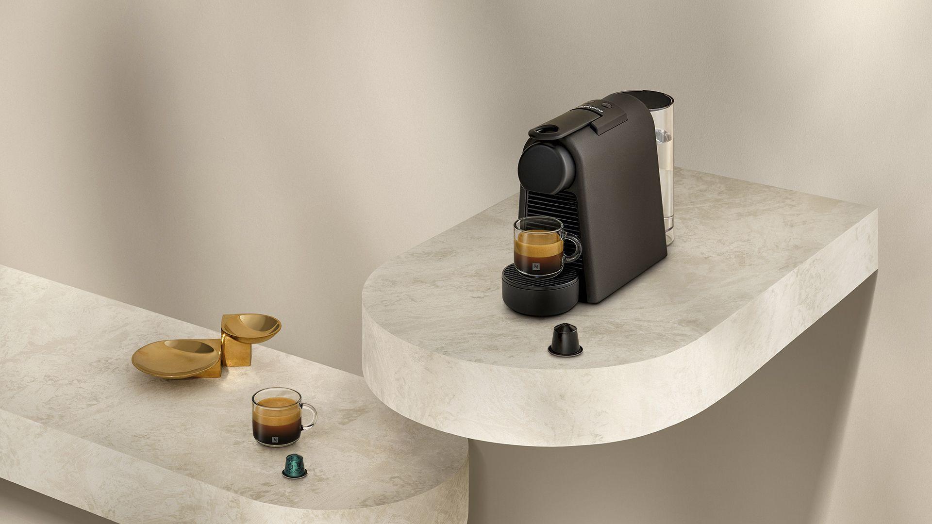 Máquina de Café de Cápsulas DE'LONGHI Essenza Mini EN85.BKMT (Cápsula de café - 1310 W - 19 bar - Preto Mate), miniatura 4