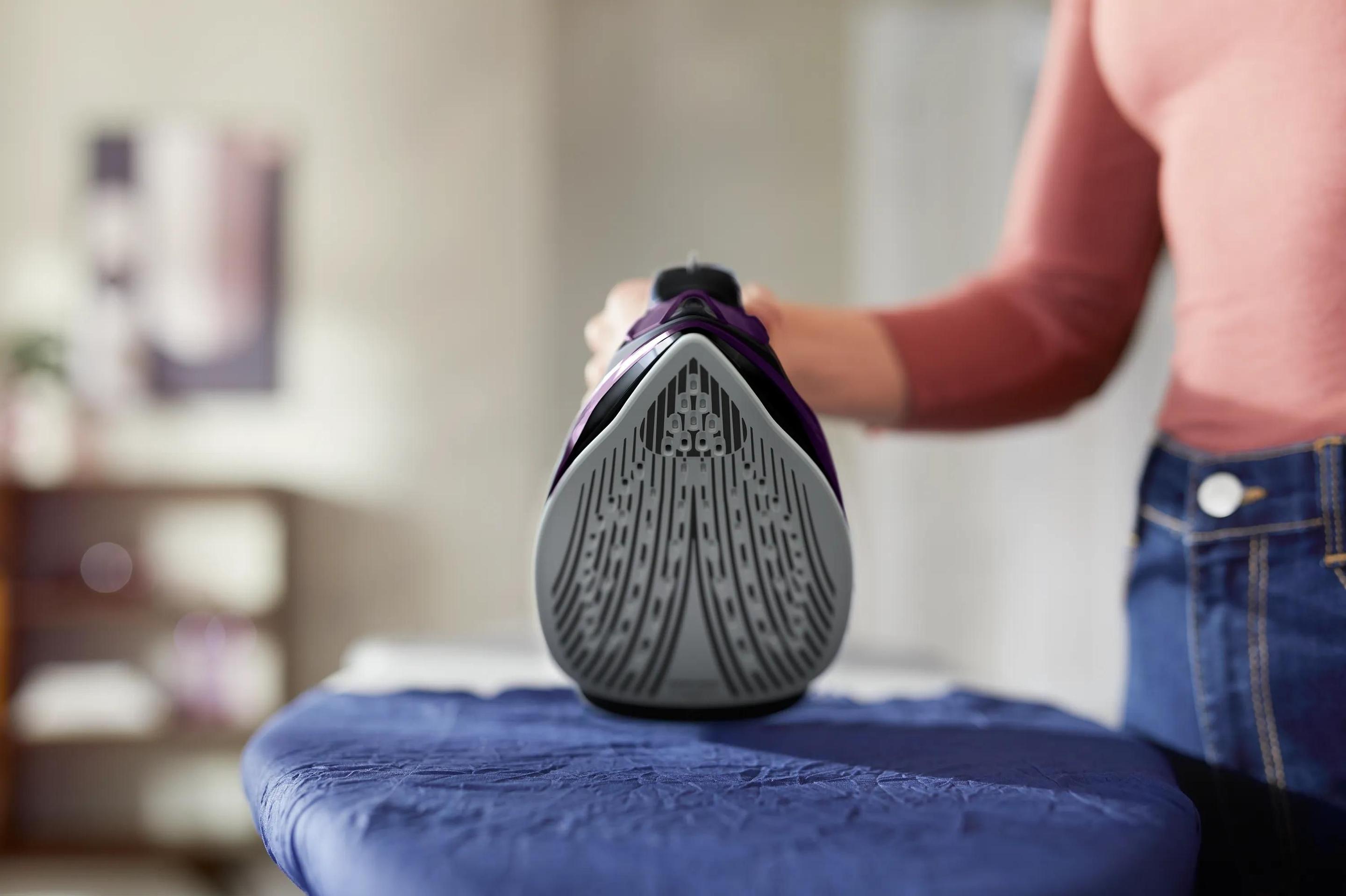 Ferro de Engomar PHILIPS DST5030/80 (2400 W - 0,32 l - Base SteamGlide Plus - Violeta) — miniatura 9