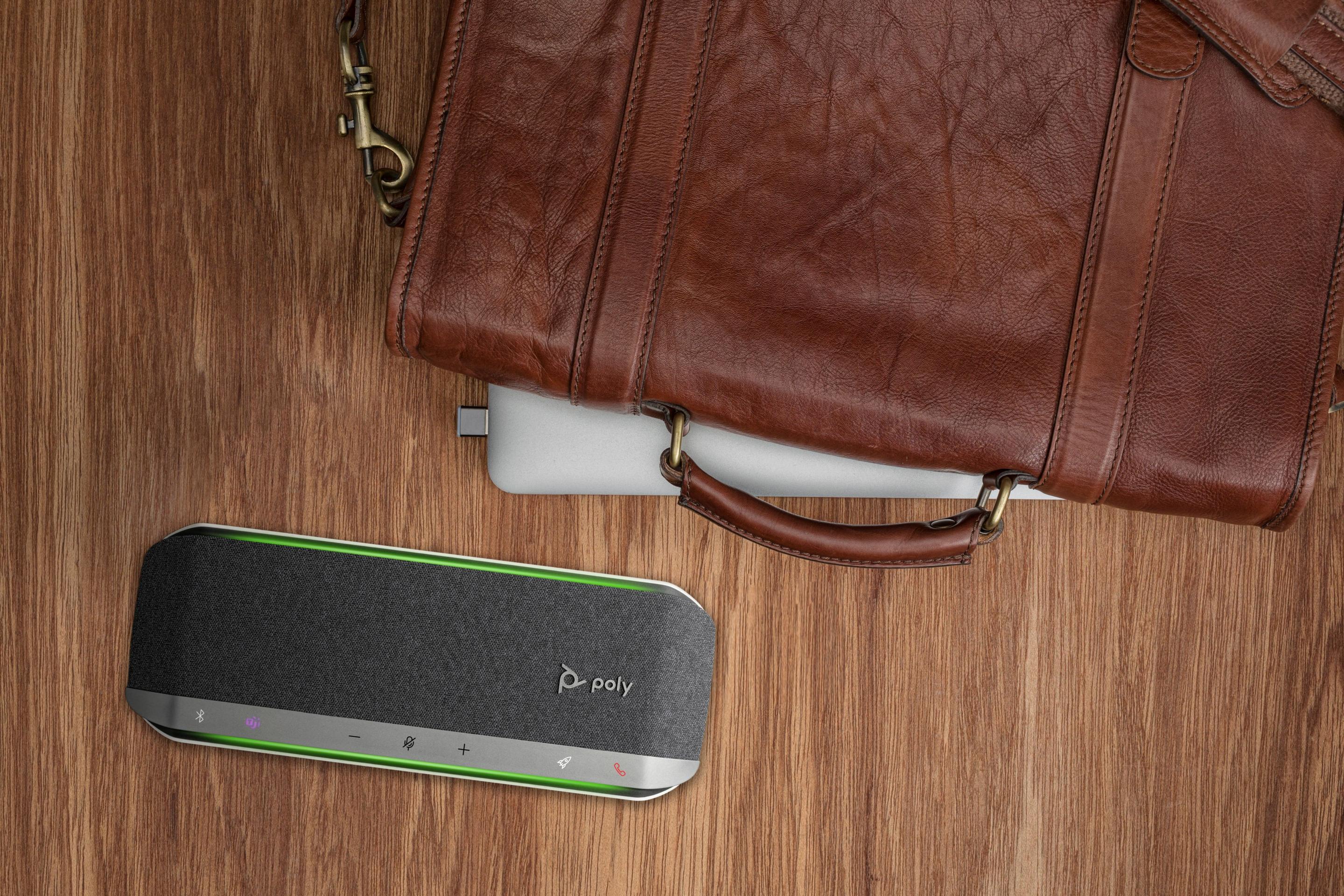 Alta-voz de Conferência POLY Sync 40+M (USB Type-A para USB Type-C - Telemóvel/PC - Com fios e sem fios - Prateado)
