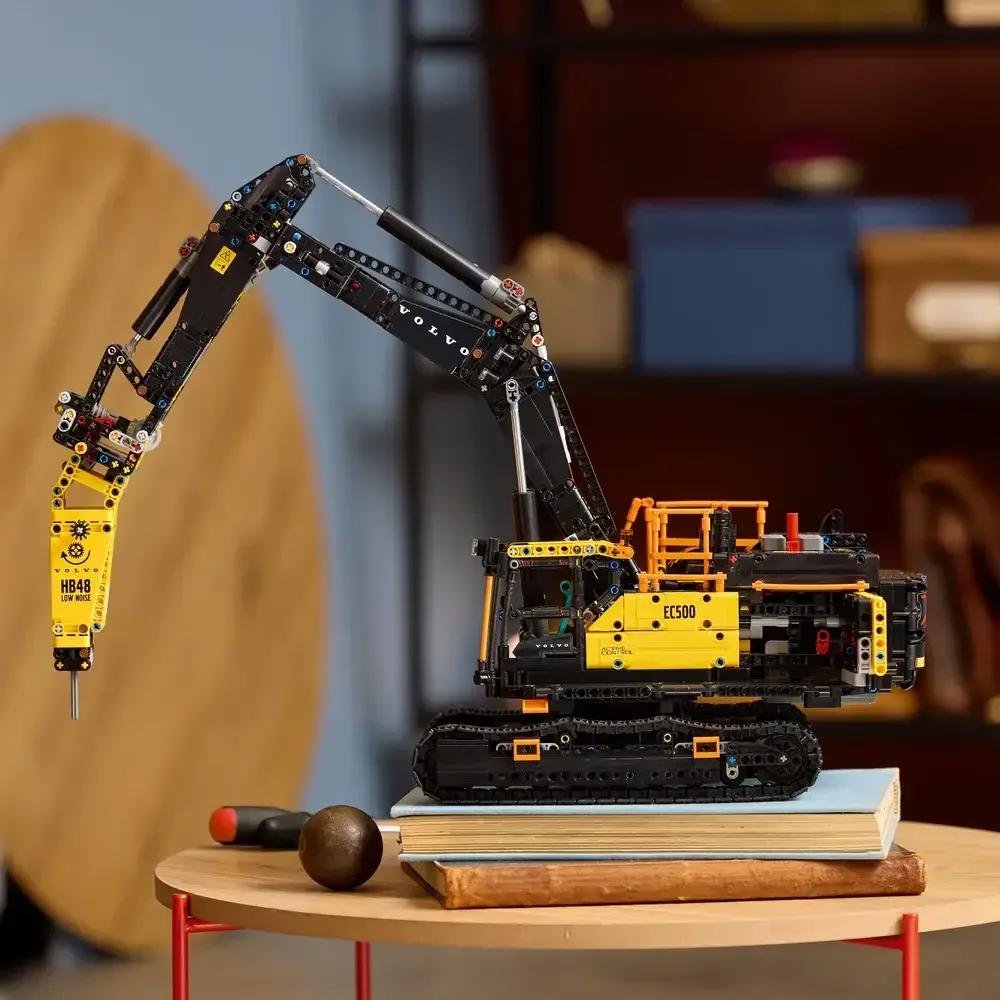 LEGO 42215 Technic Escavadora Volvo EC500 Hybrid (18+ anos - 2359 peças) — miniatura 4