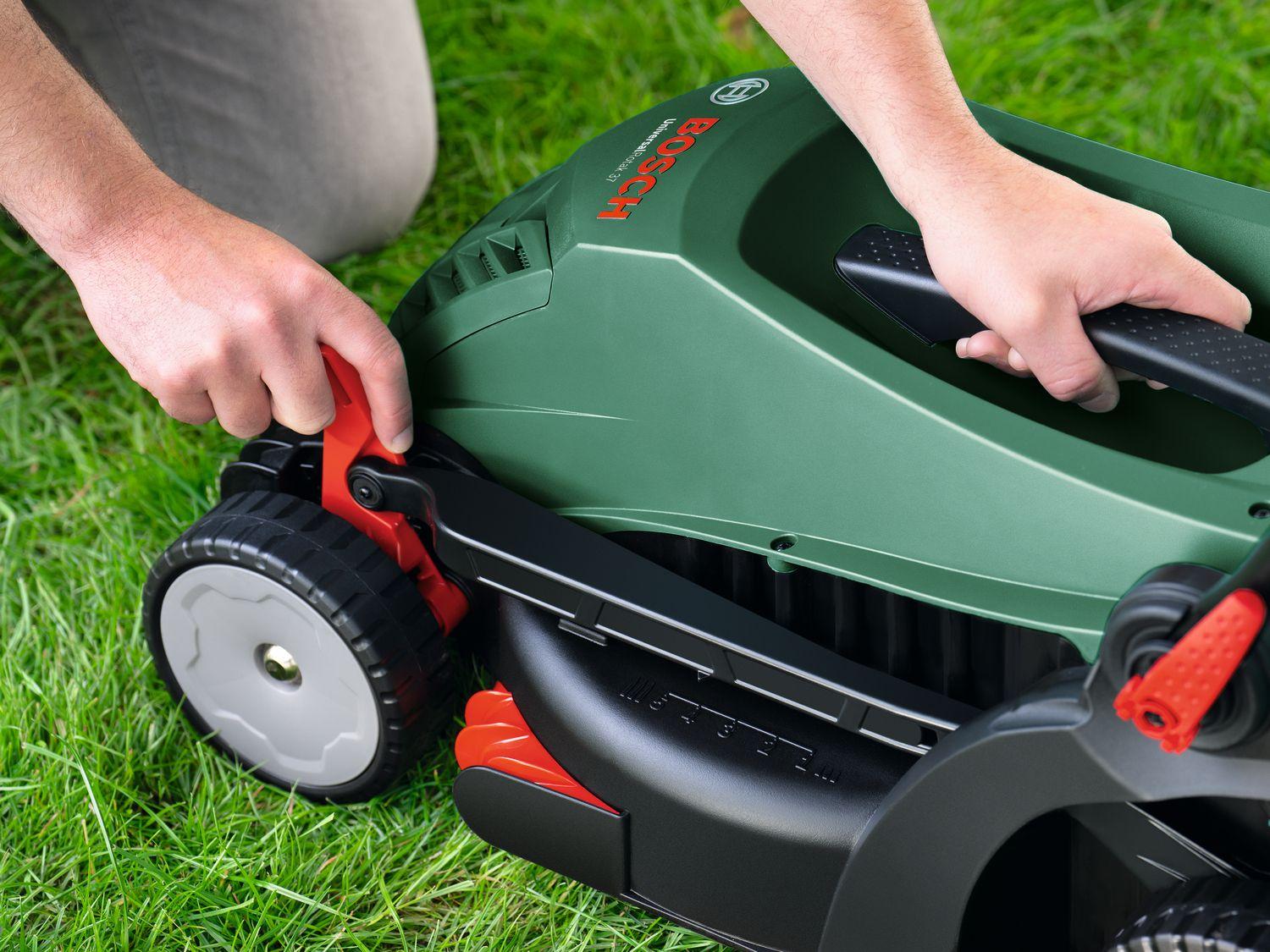 Corta-relvas BOSCH UniversalRotak 37-570 (1400 W - Verde) — miniatura 3