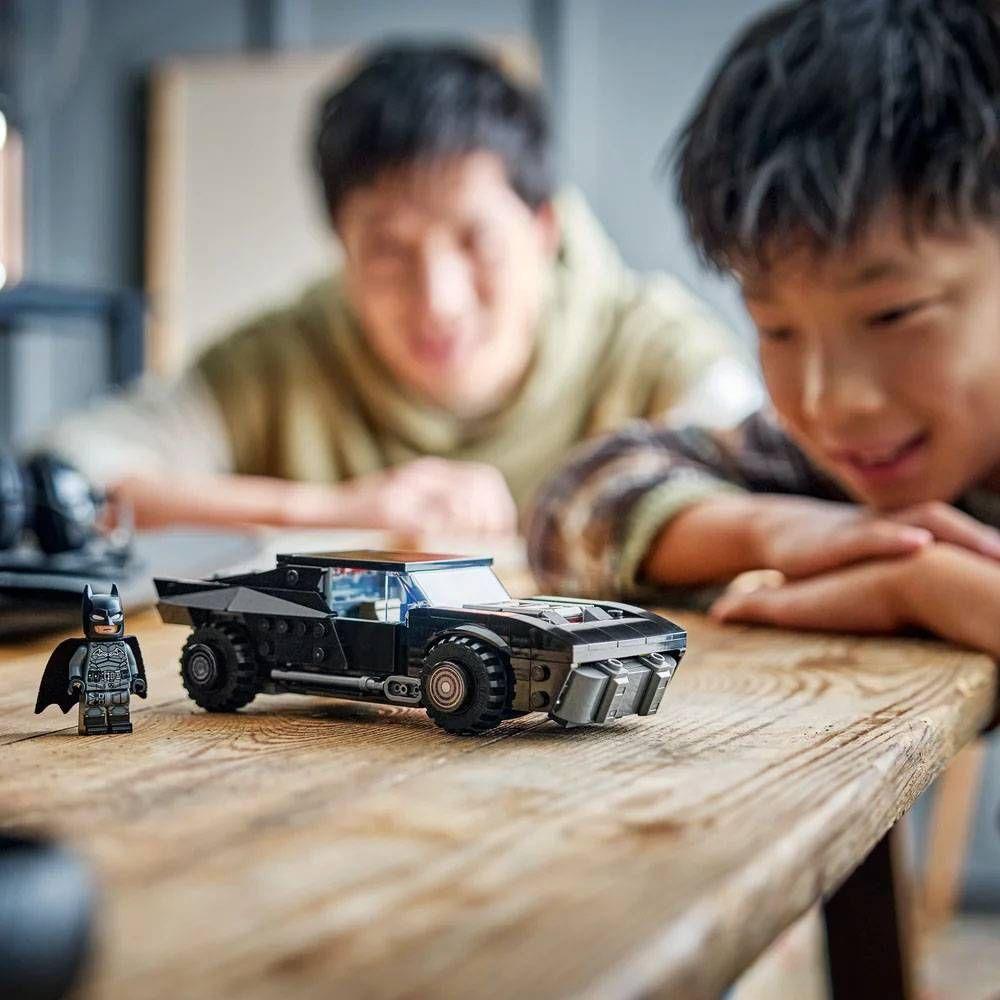 LEGO 76332 DC Comics Super Heroes O Batmobile™ do Batman™ (9+ anos - 330 peças), miniatura 6