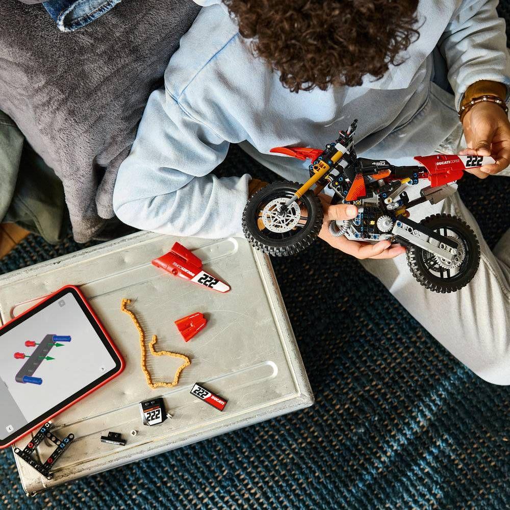 LEGO 42238 Technic Mota Ducati Desmo450 MX Factory (10+ anos - 457 peças) — miniatura 6