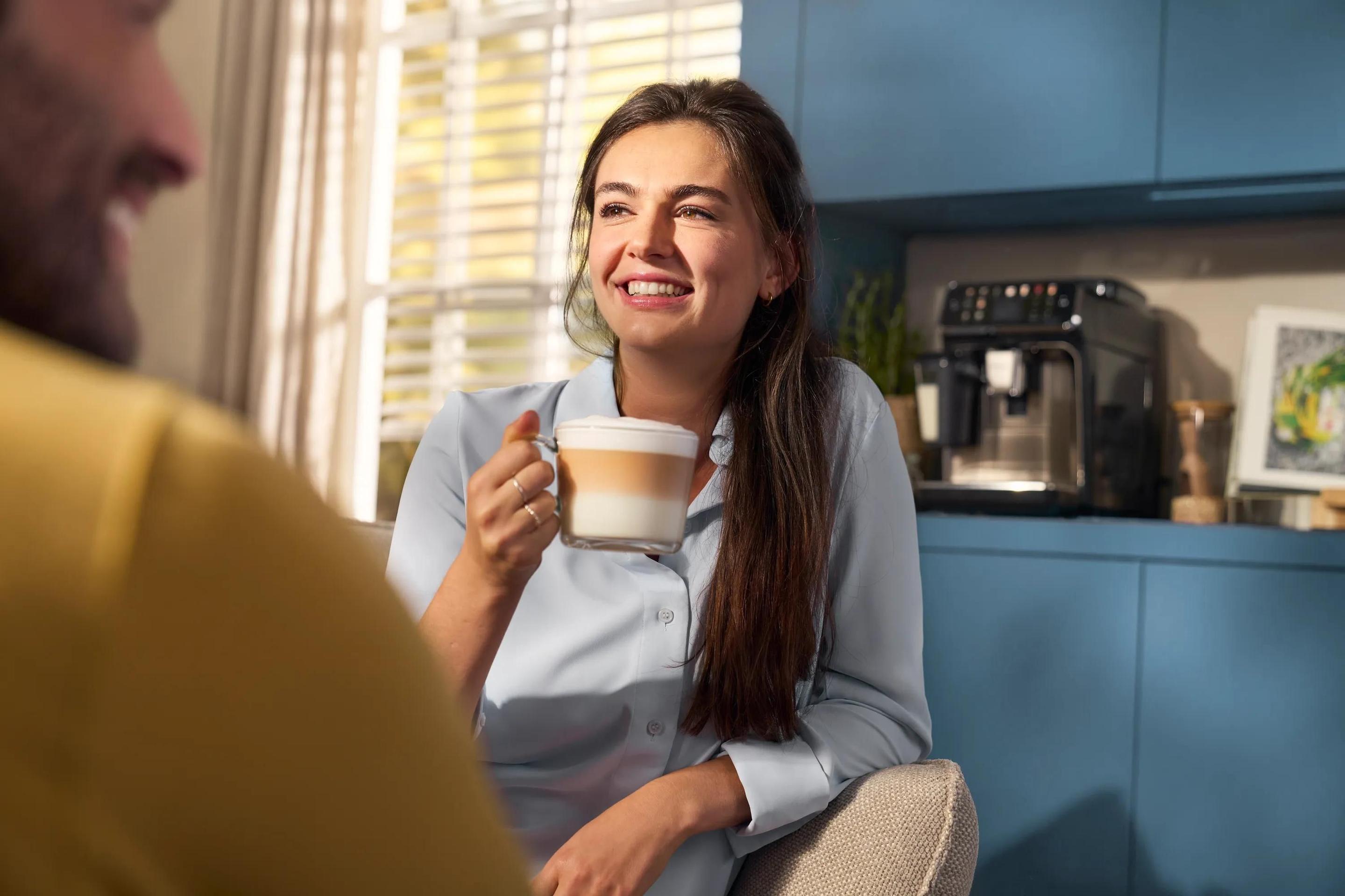 Máquina de Café Automática PHILIPS EP2230/10 (Grãos de café - 1500 W - 15 bar - Preto) — miniatura 4