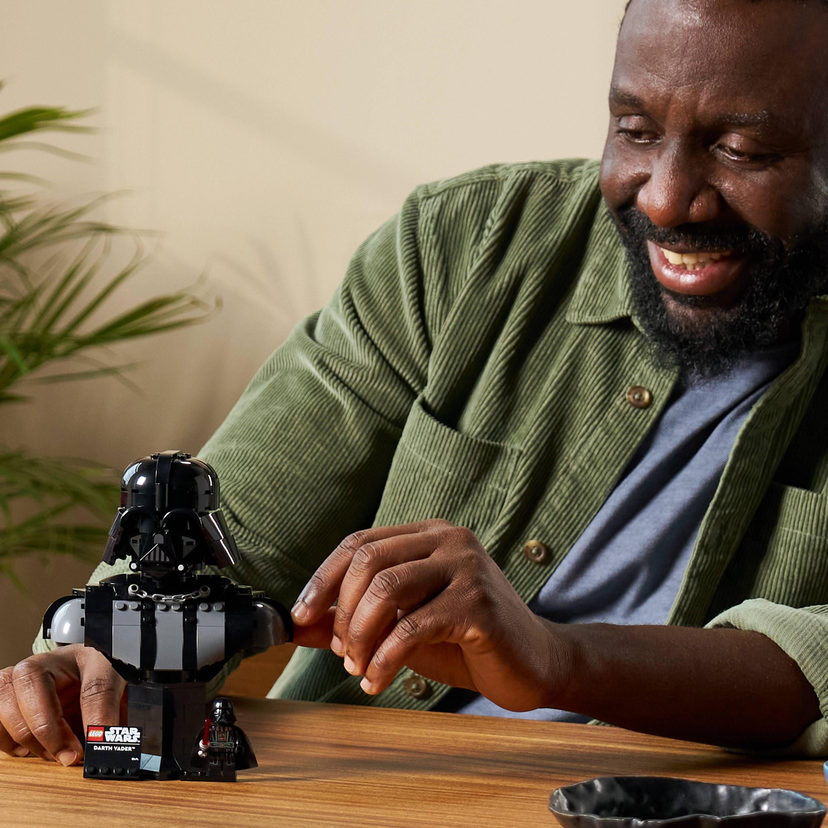 LEGO 75439 Star Wars Busto do Darth Vader™ (18+ anos - 349 peças) — miniatura 5