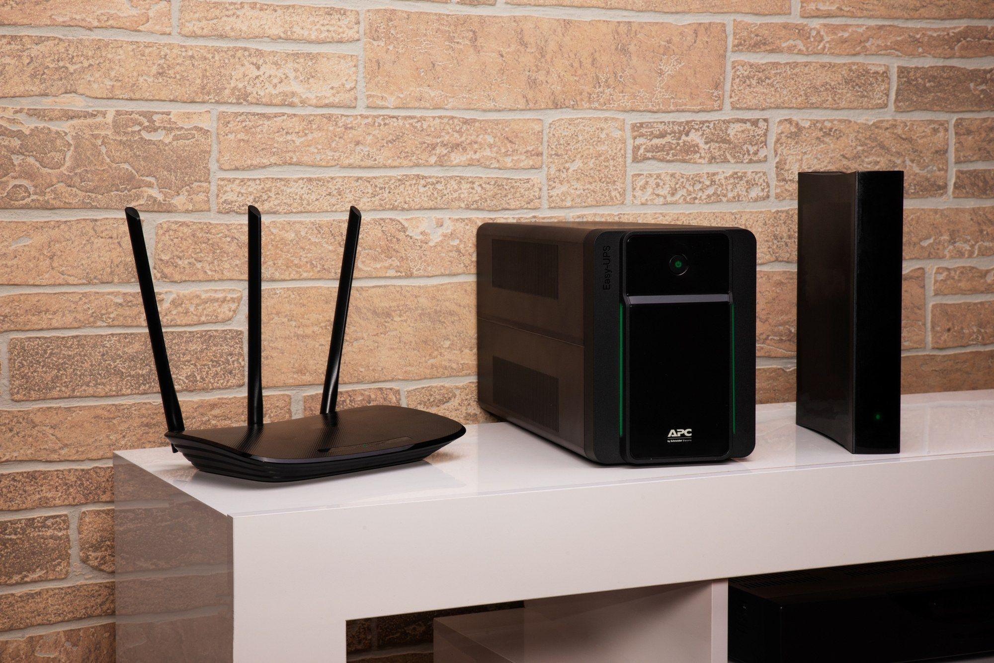 UPS Interativa APC Easy UPS BVX2200LI-GR (Tipo F - Preto) — miniatura 5